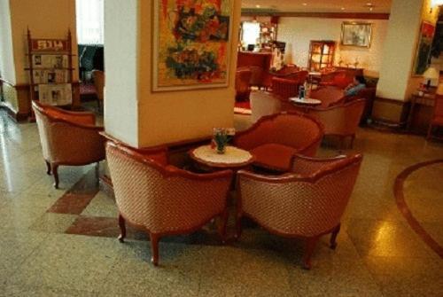 Charoen Thani Hotel, Khon Kaen Extérieur photo