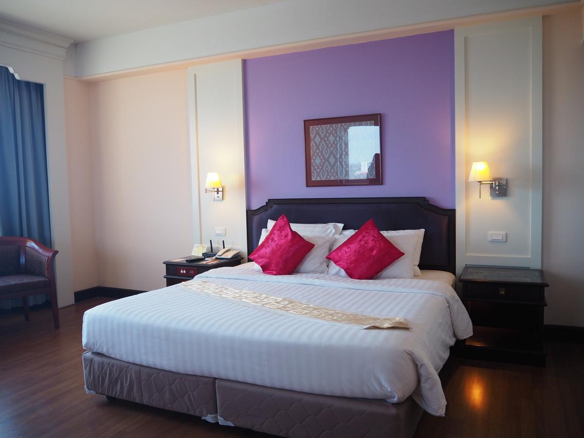 Charoen Thani Hotel, Khon Kaen Extérieur photo