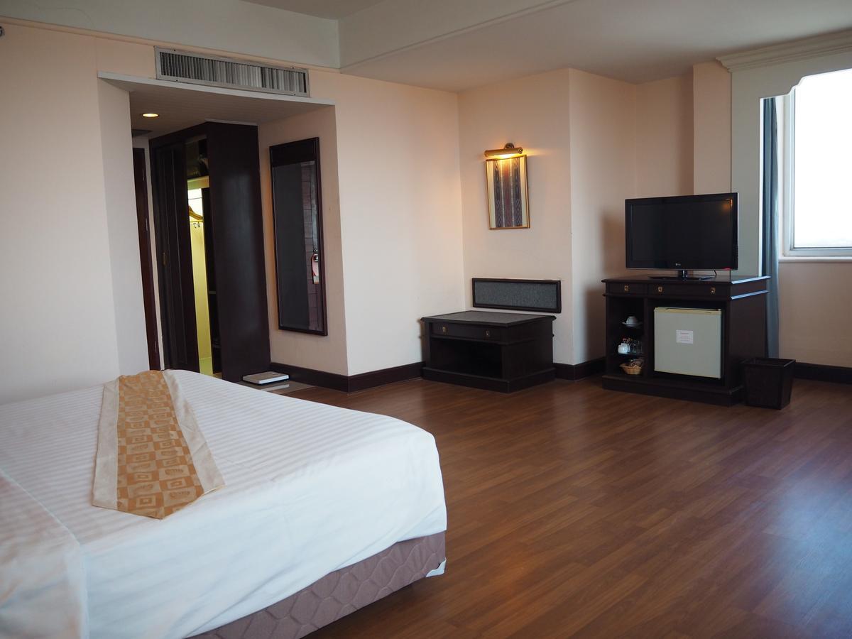 Charoen Thani Hotel, Khon Kaen Extérieur photo
