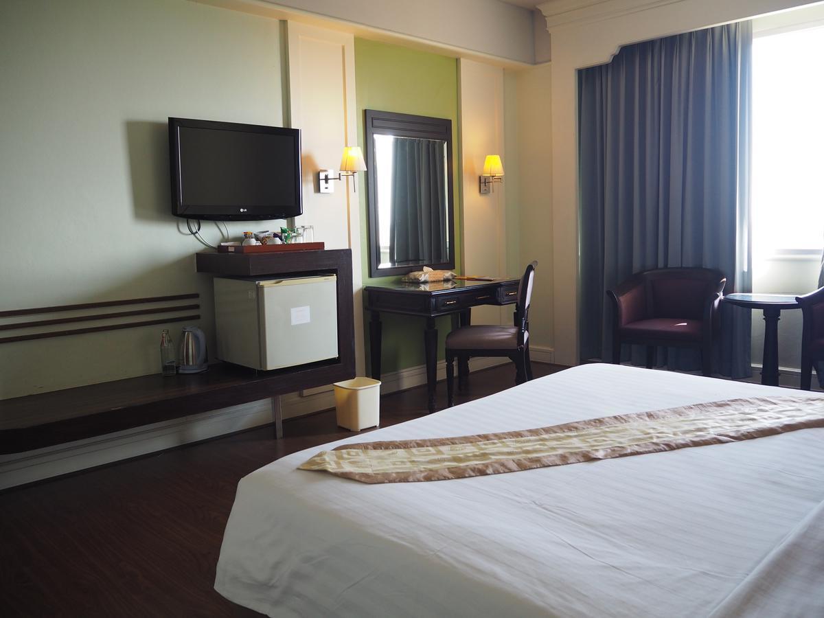 Charoen Thani Hotel, Khon Kaen Extérieur photo