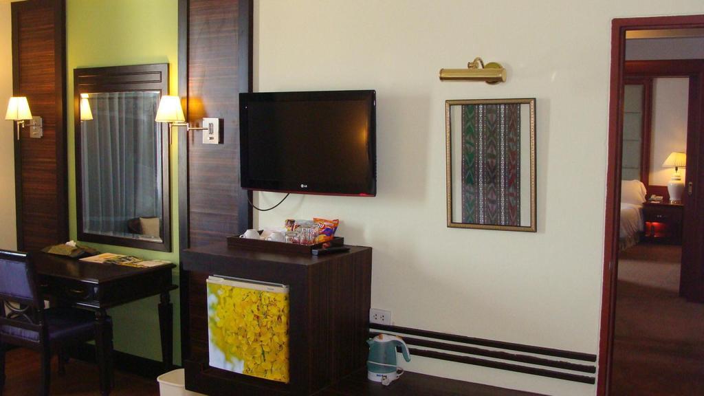 Charoen Thani Hotel, Khon Kaen Extérieur photo